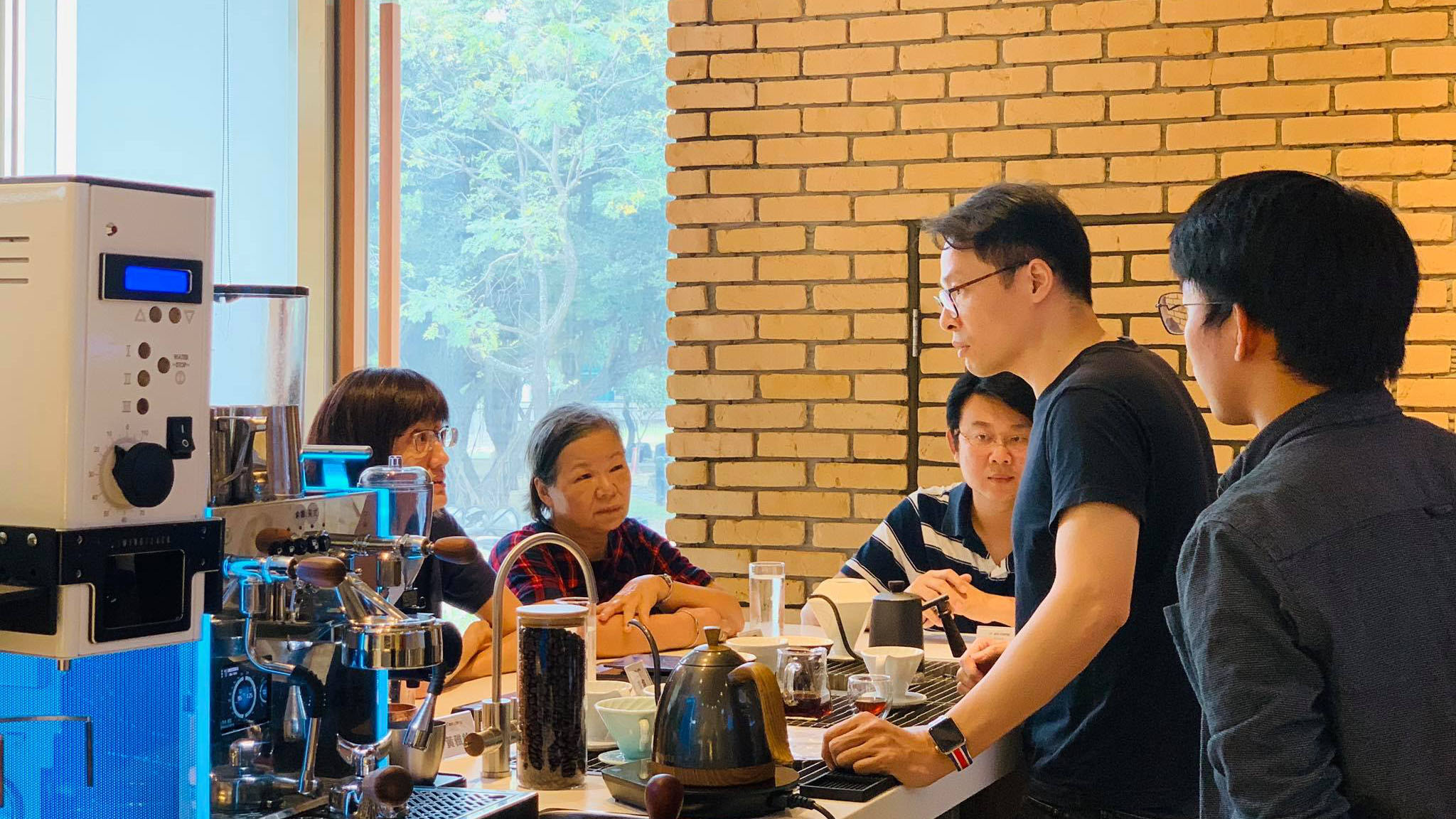 DYC 打咖啡 新營文化中心門市