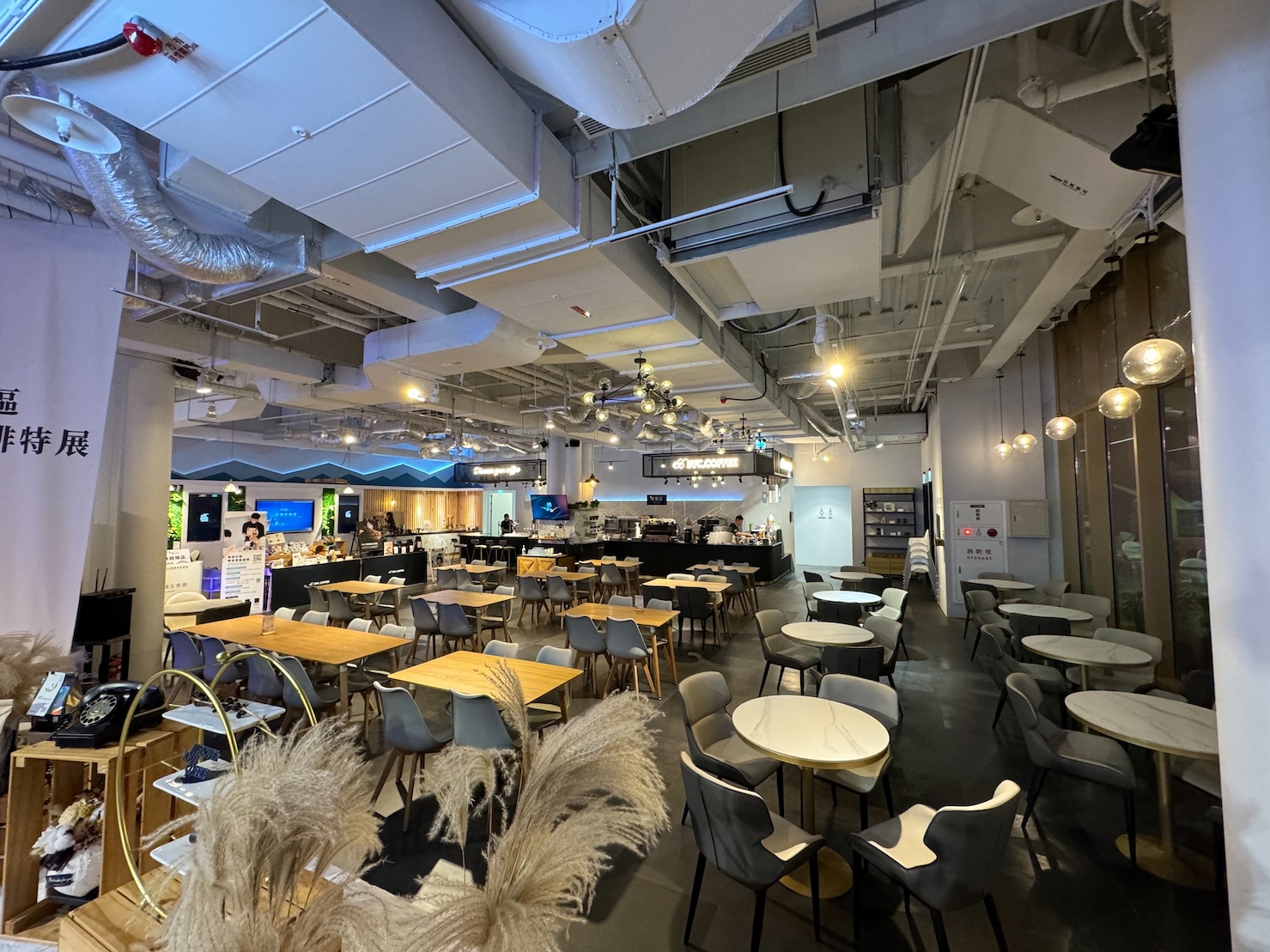 DYC 打咖啡 用餐區/包場區/公司聚餐/派對